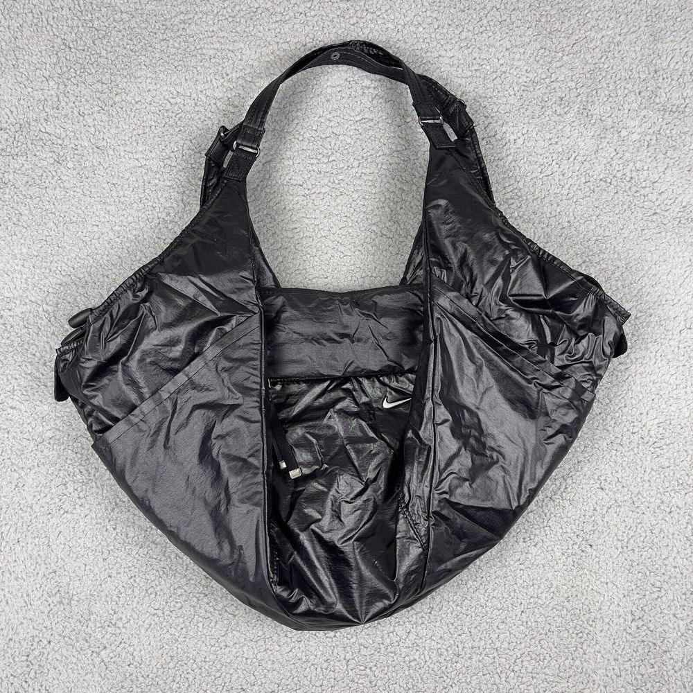 Nike Victory Gym Bag Womens Carryall Duffle Yoga Tote Black Gorpcore Streetware